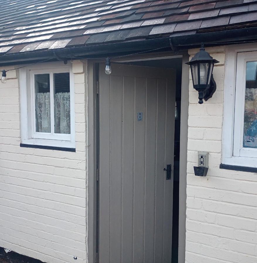 The Hardinge Arms 3*